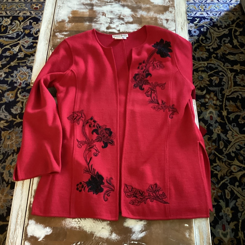 Sweater Tunic length- City Girl Nancy Bolen size M true red